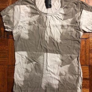 ANDY WARHOL THE KISS, PHOTO ON GREY T SHIRT SM